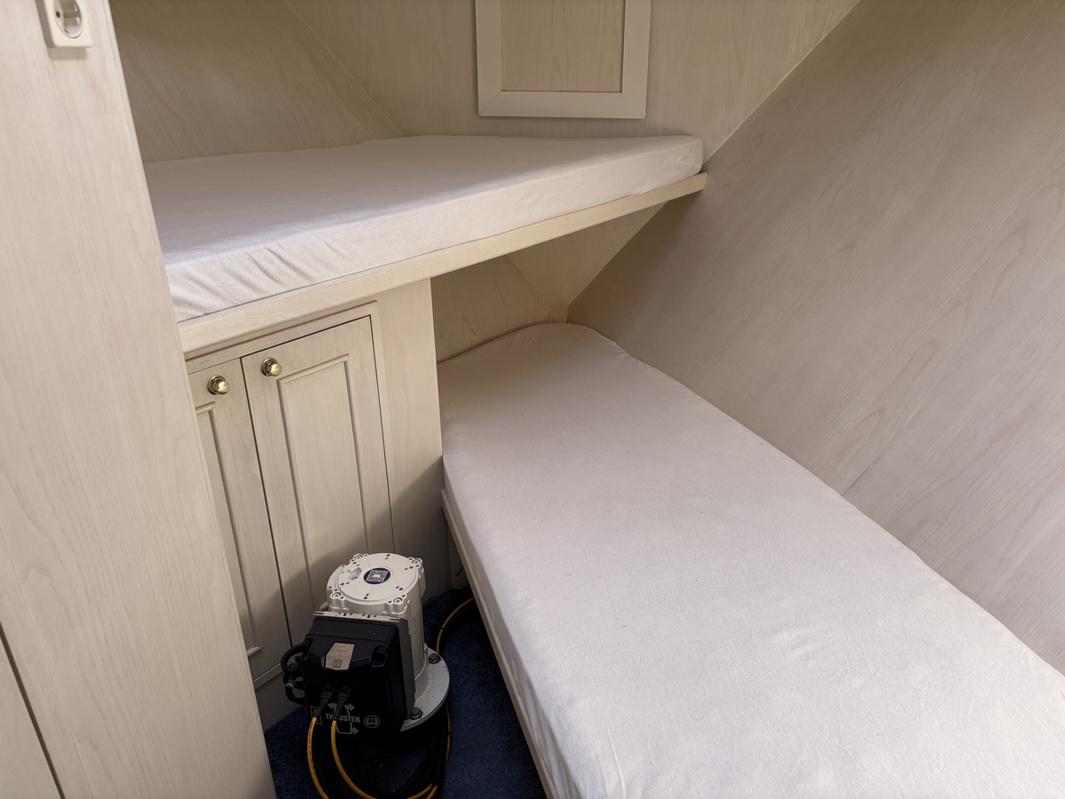 foto: 16 Columbus Kotter 13.50 AK