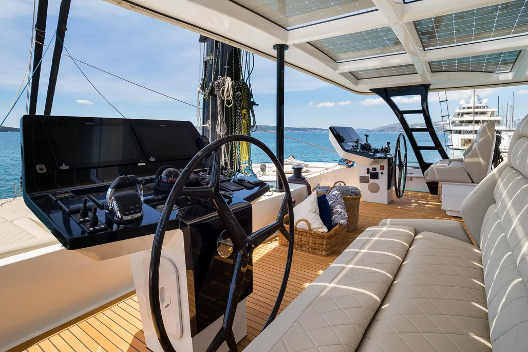foto: 41 Sunreef 60 Dessus