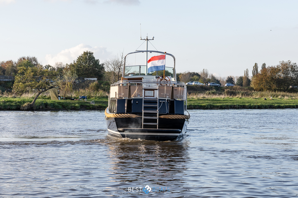 foto: 5 Linssen CLASSIC STURDY 400 AC