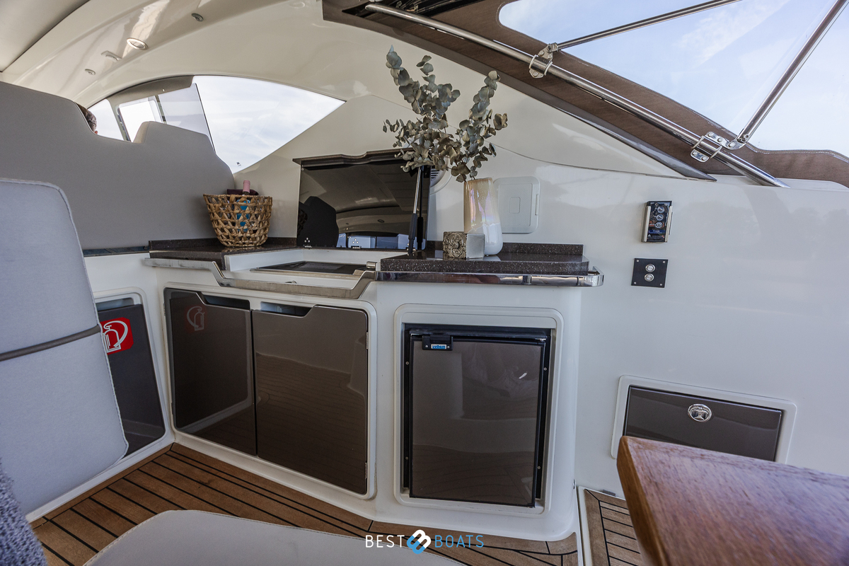 foto: 33 Galeon 385 HTS