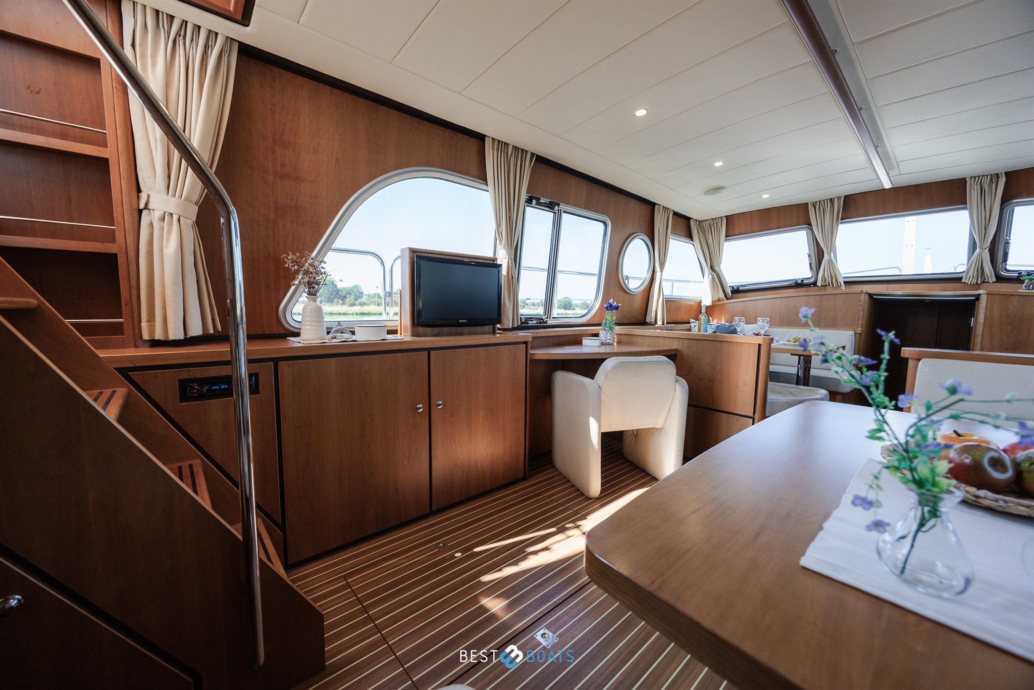 foto: 25 Linssen Grand Sturdy 43.9 AC