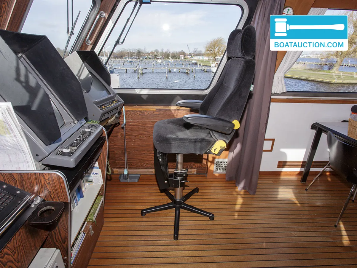 foto: 45 Bateau de patrouille 2300