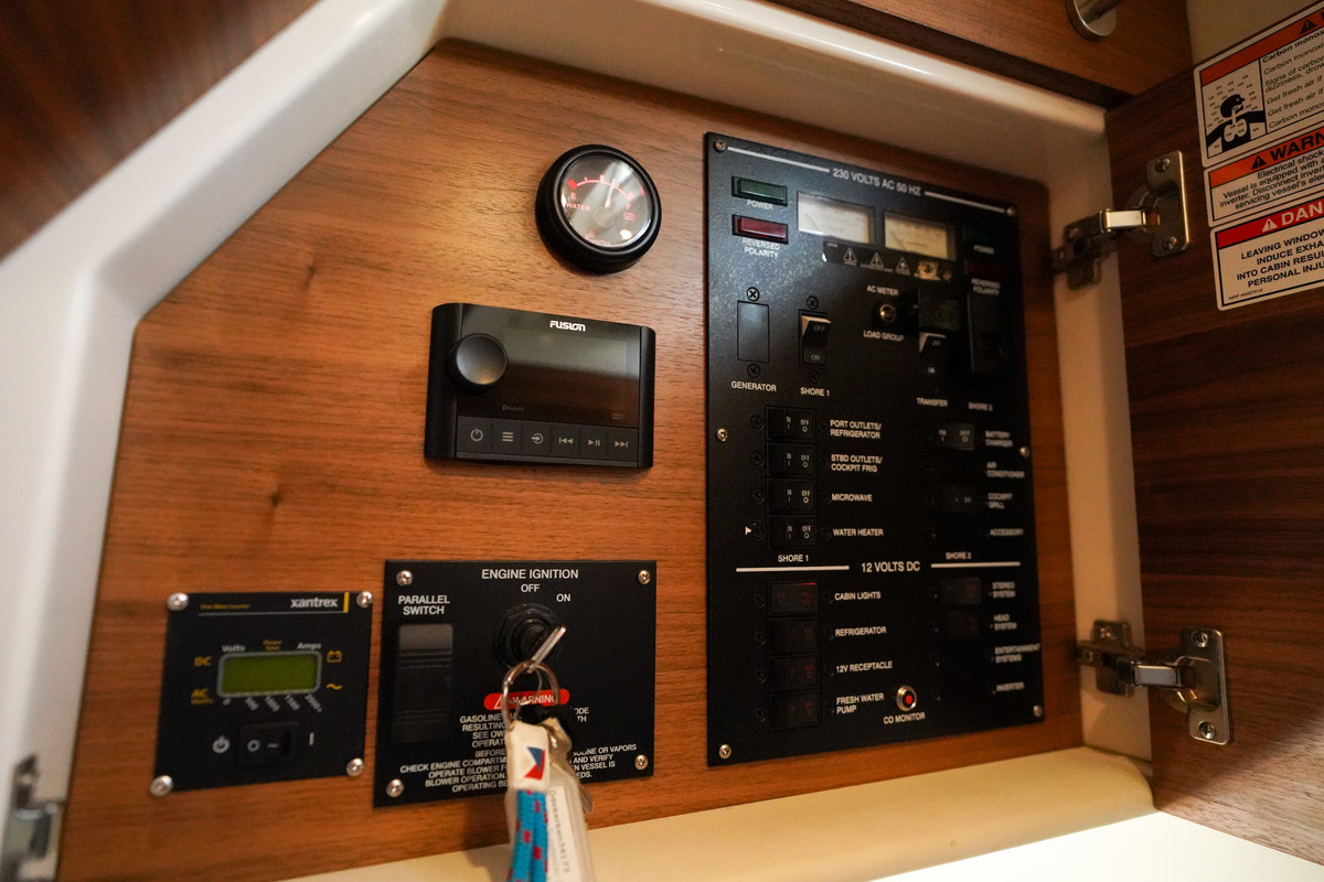 foto: 38 Sea Ray Sundancer 290