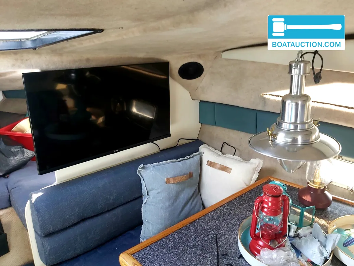 foto: 12 Bayliner 2655 wide body