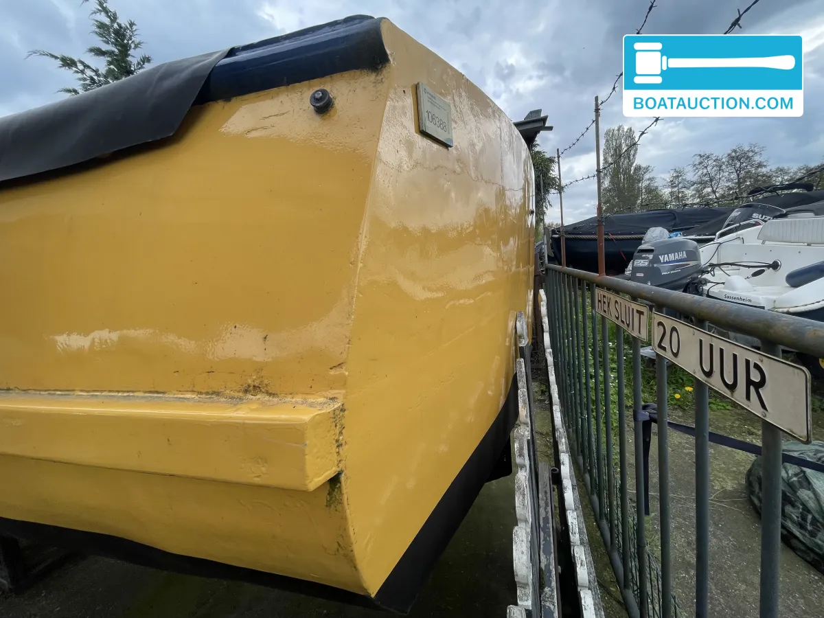 foto: 14 Motorboat 800