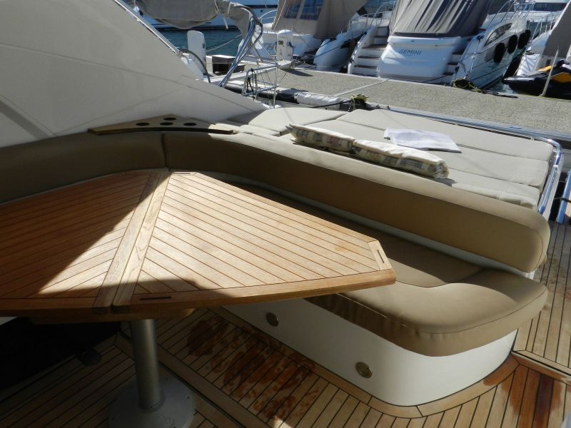 foto: 11 Fairline Targa 47 Gran Turismo