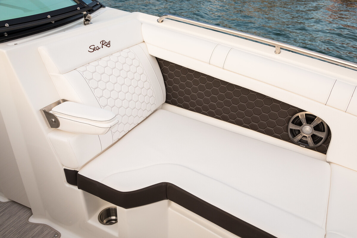 foto: 12 Sea Ray SDX 270 Outboard