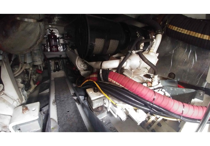 foto: 10 Sealine T 52