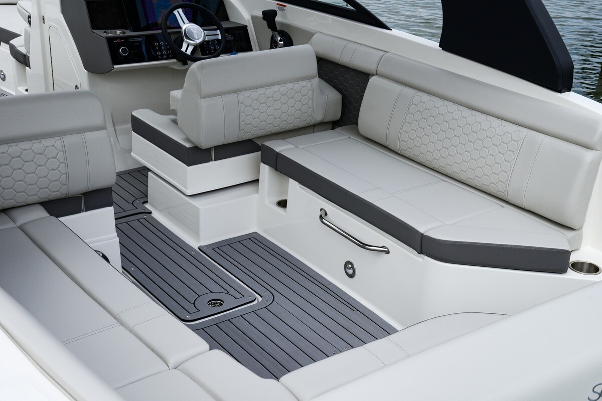 foto: 13 Sea Ray SDX 270 Outboard