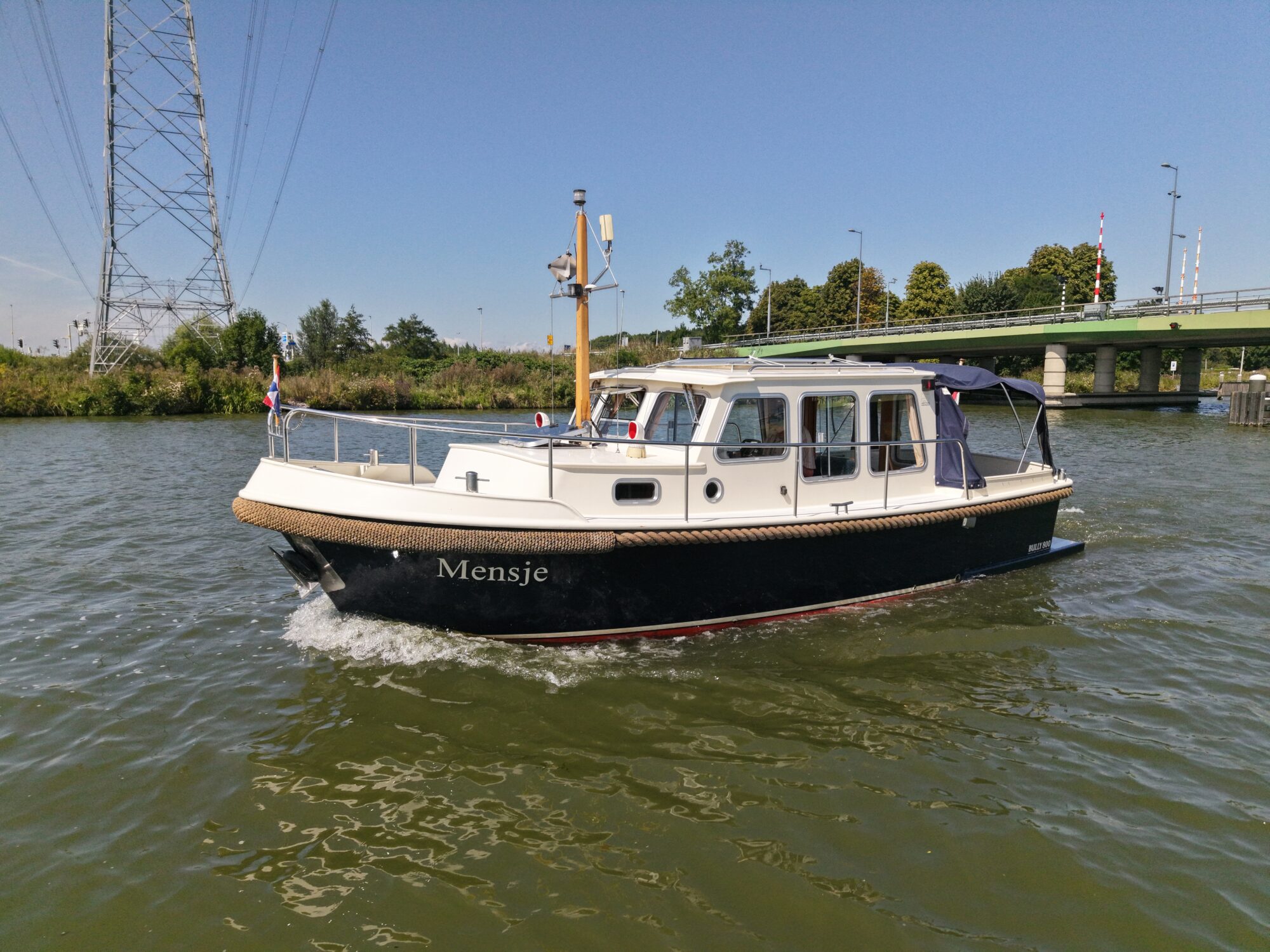 foto: 24 Jetten Jetten Bully 800