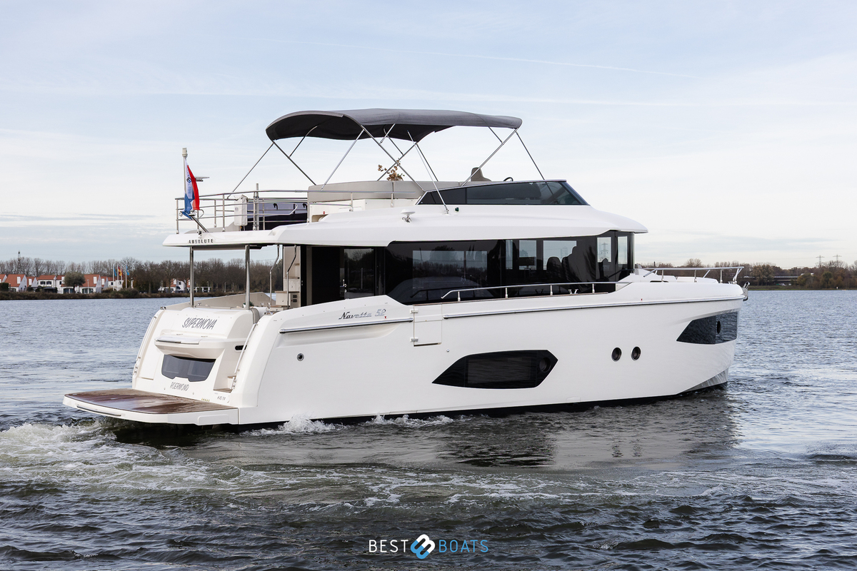 foto: 51 Absolute  Navetta 52