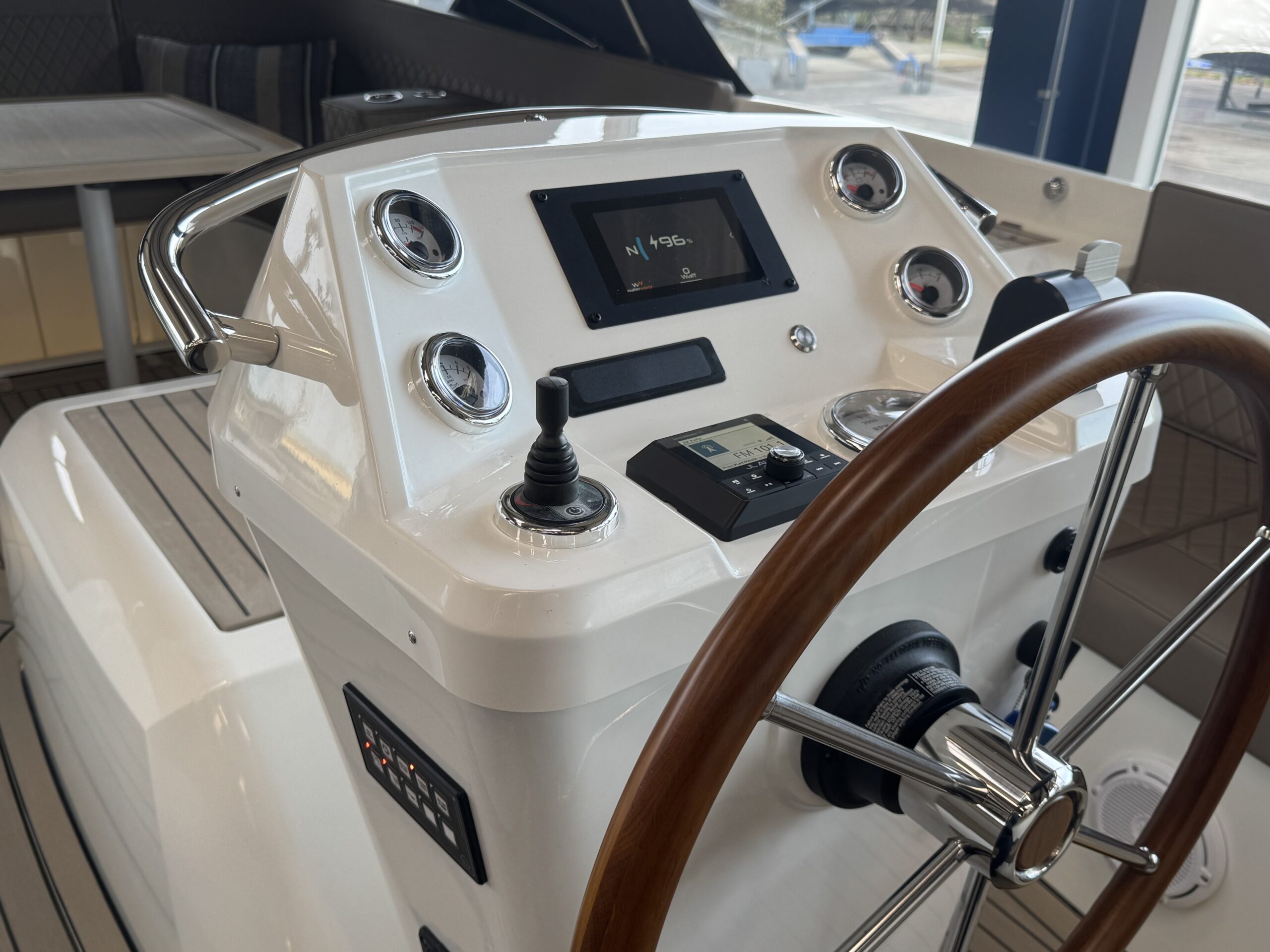 foto: 11 Antaris Seventy5 Hybride (op voorraad)