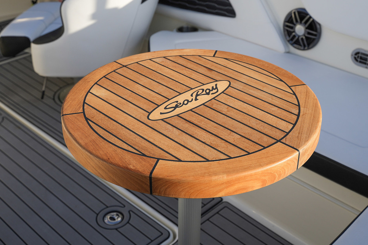 foto: 52 Sea Ray SPX 230 Outboard