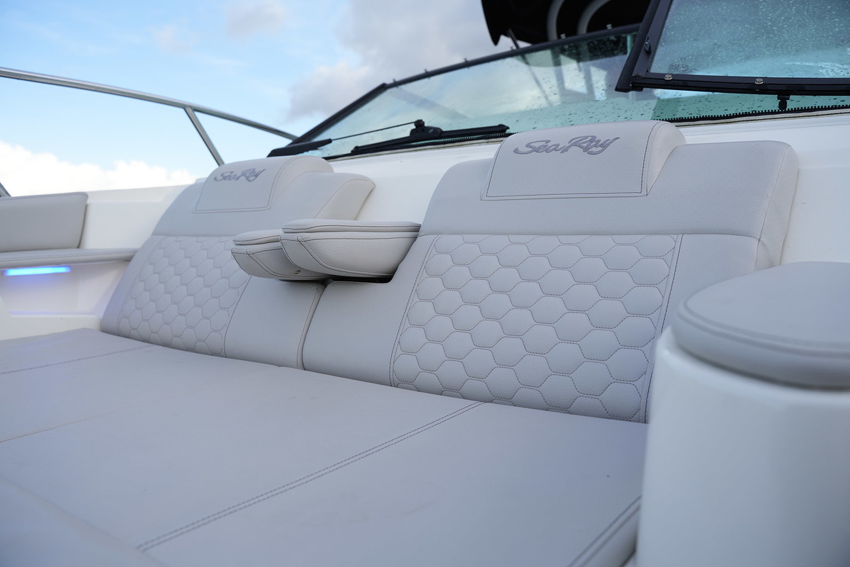 foto: 24 Sea Ray Sundancer 290