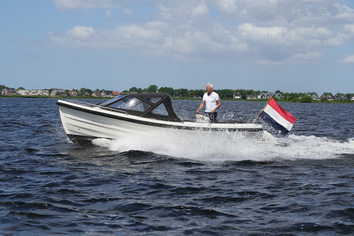 foto: 19 Waterspoor 711 Open