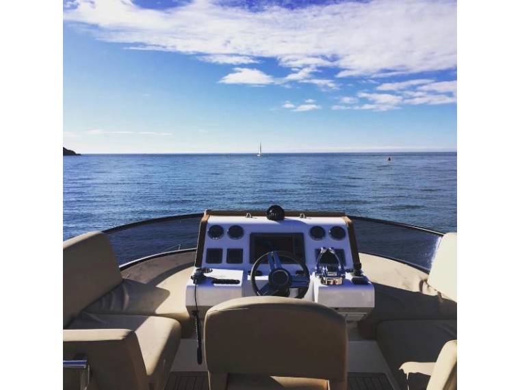 foto: 21 Sealine F 46