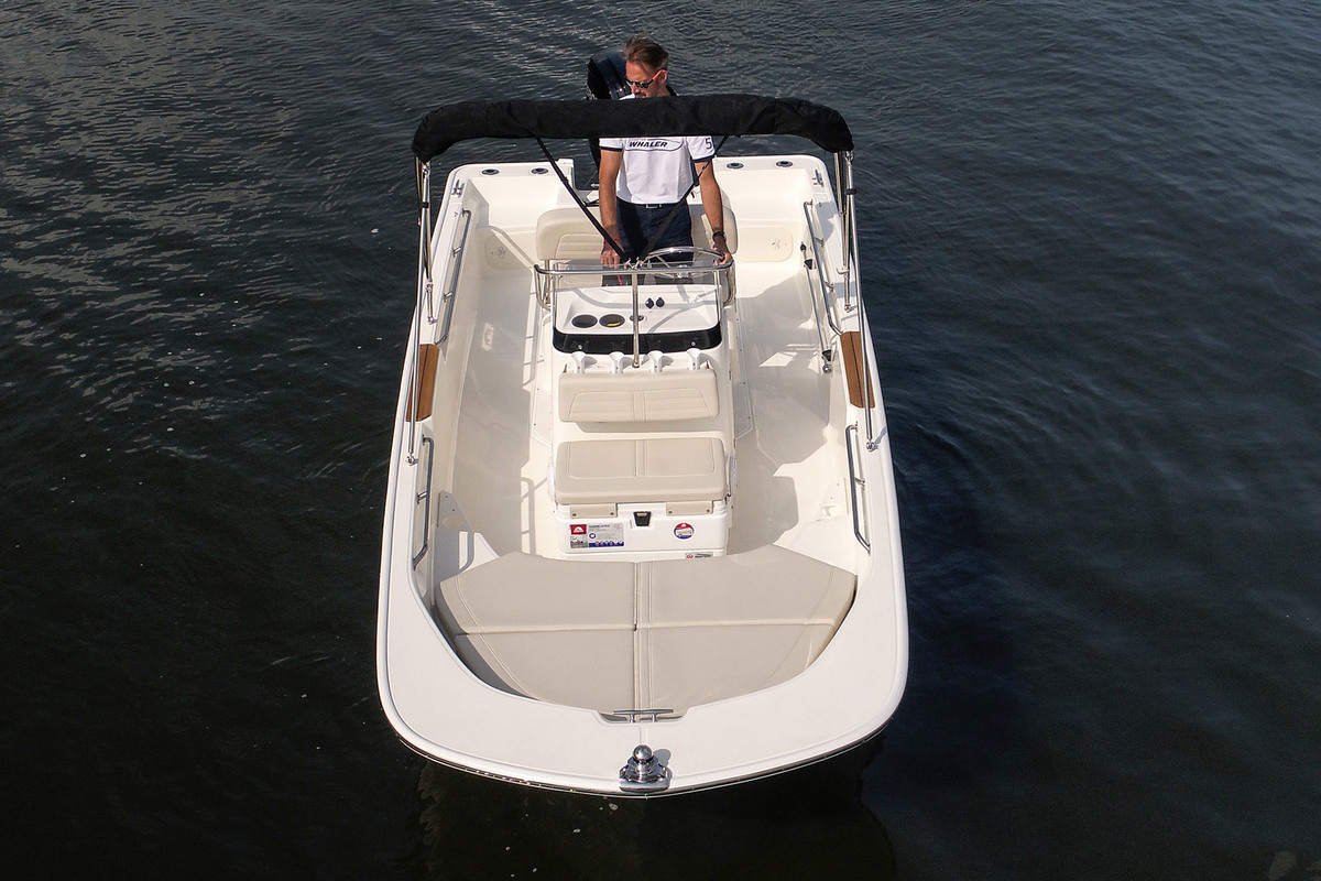 foto: 17 Boston Whaler 170 Montauk