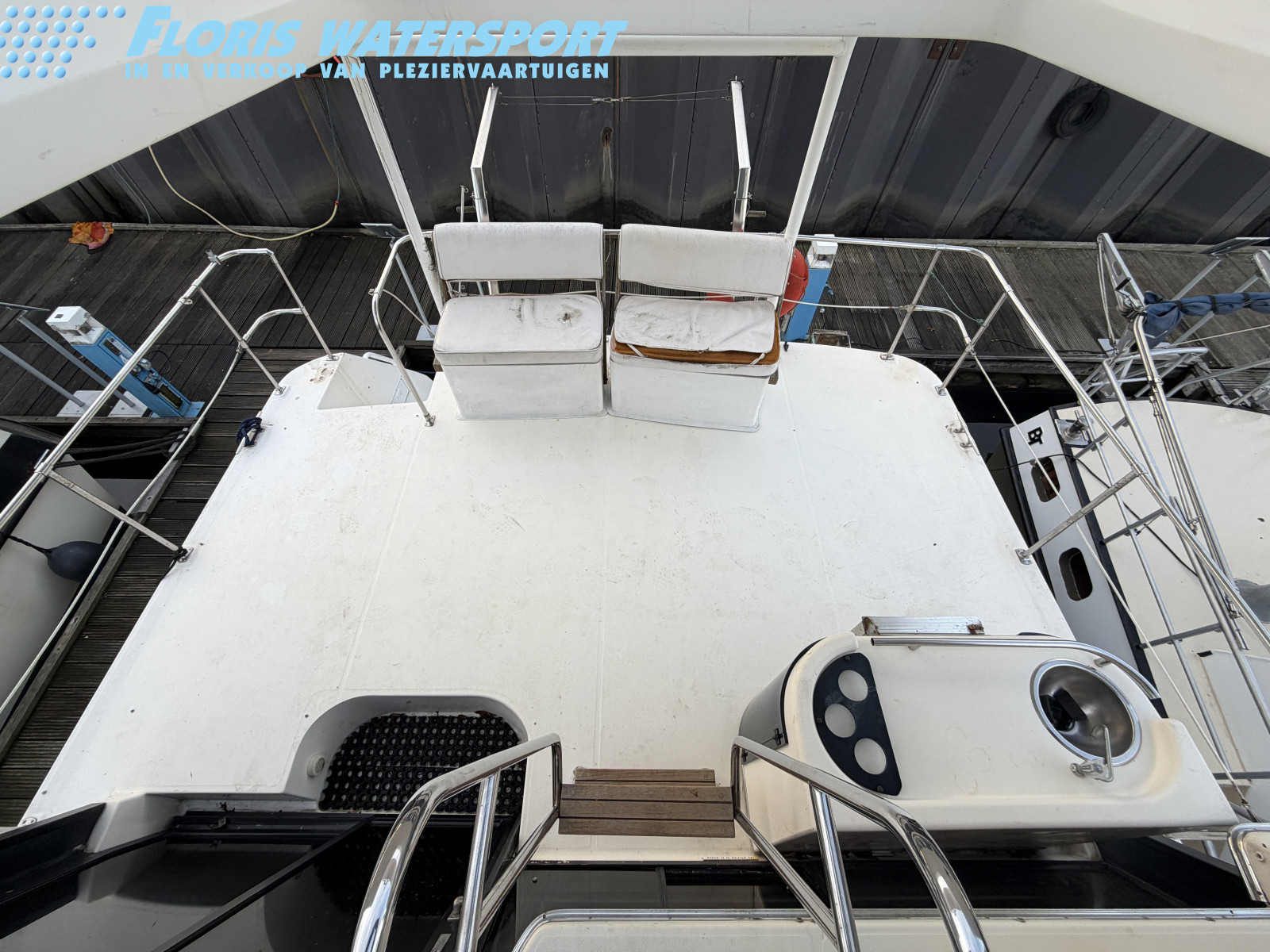 foto: 12 Bayliner 4387