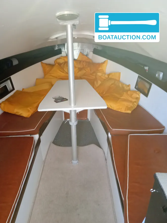 foto: 8 Marine Cox 750