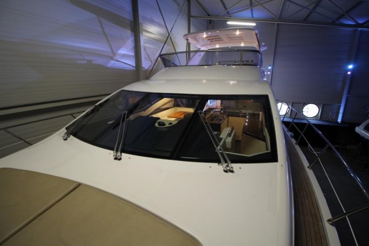 foto: 49 Azimut 60