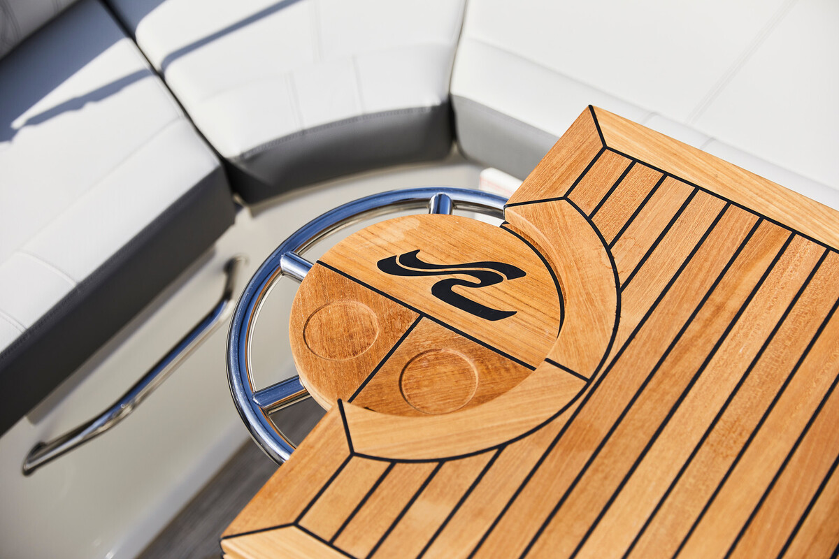 foto: 7 Sea Ray SLX 250