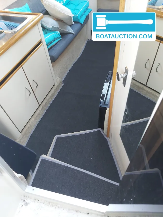 foto: 13 Bayliner 2655 wide body