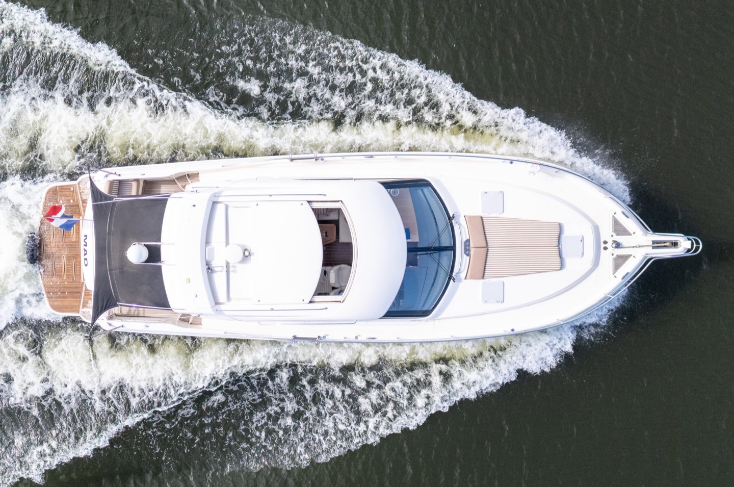 foto: 21 Rivièra 4700 Sport Yacht