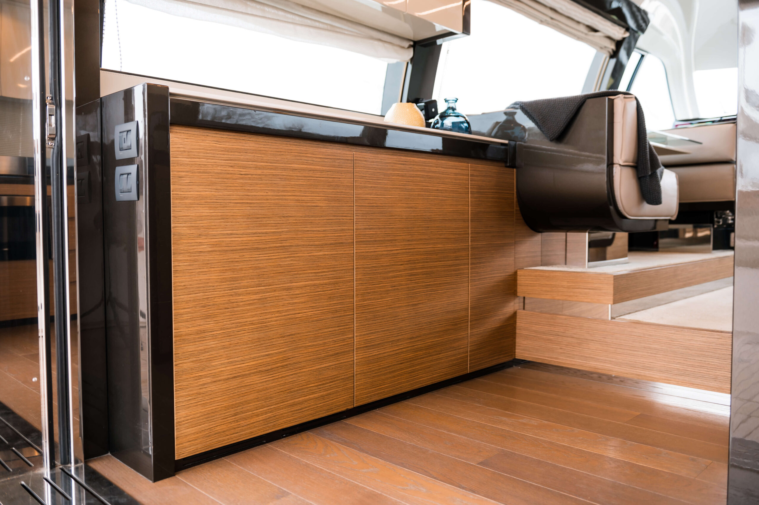 foto: 38 Ferretti Yachts 550 #05