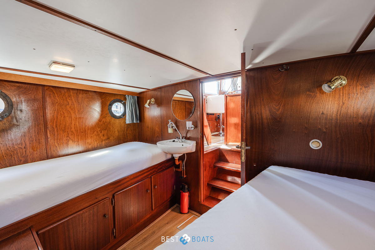 foto: 42 Exellent 1000 Hybride Patrol