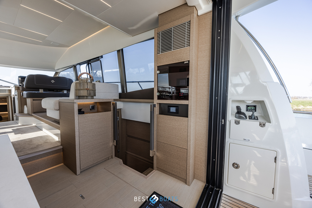 foto: 48 Prestige 520 FLY
