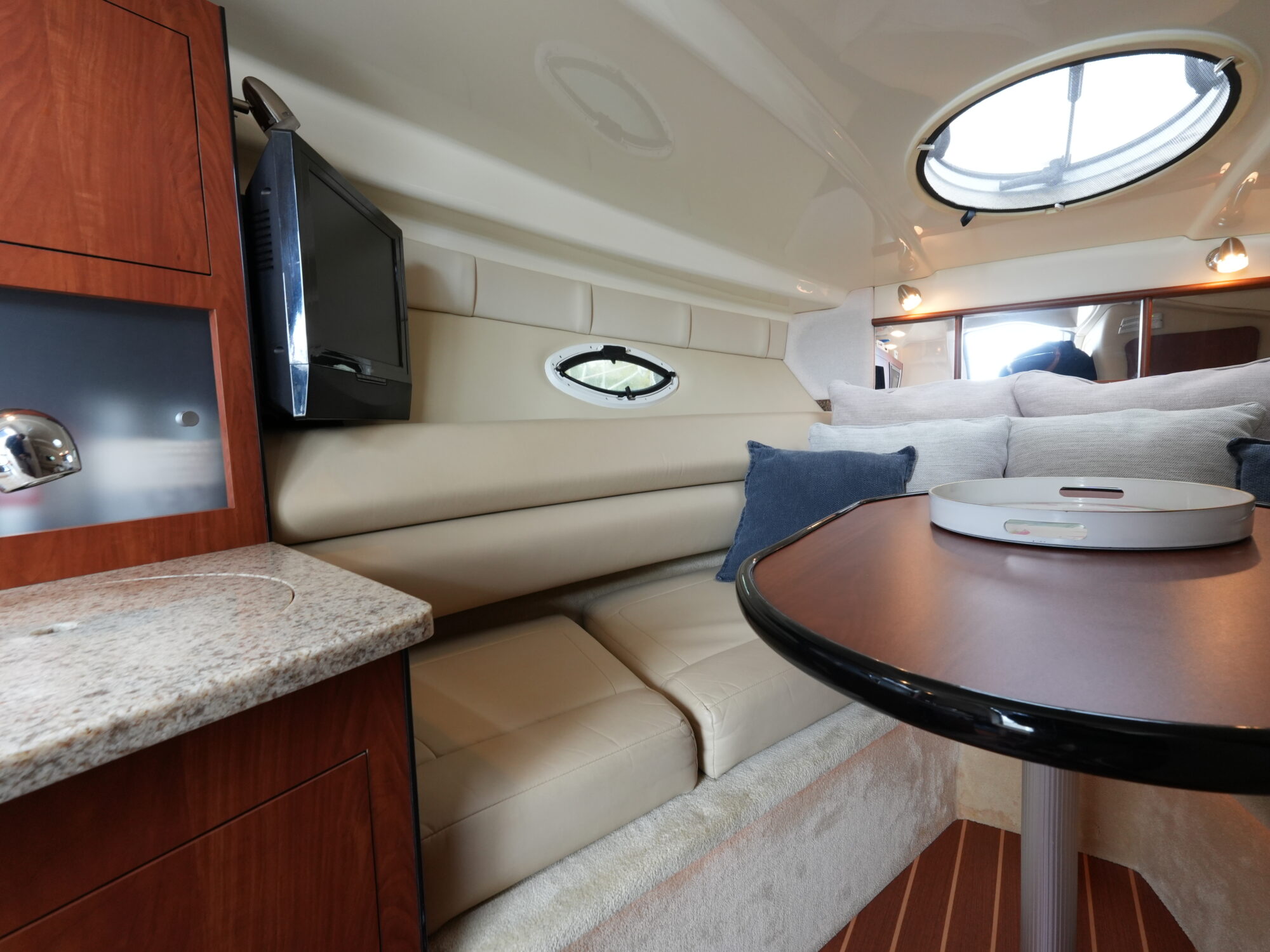 foto: 35 Monterey Monterey 260 Sport Cruiser