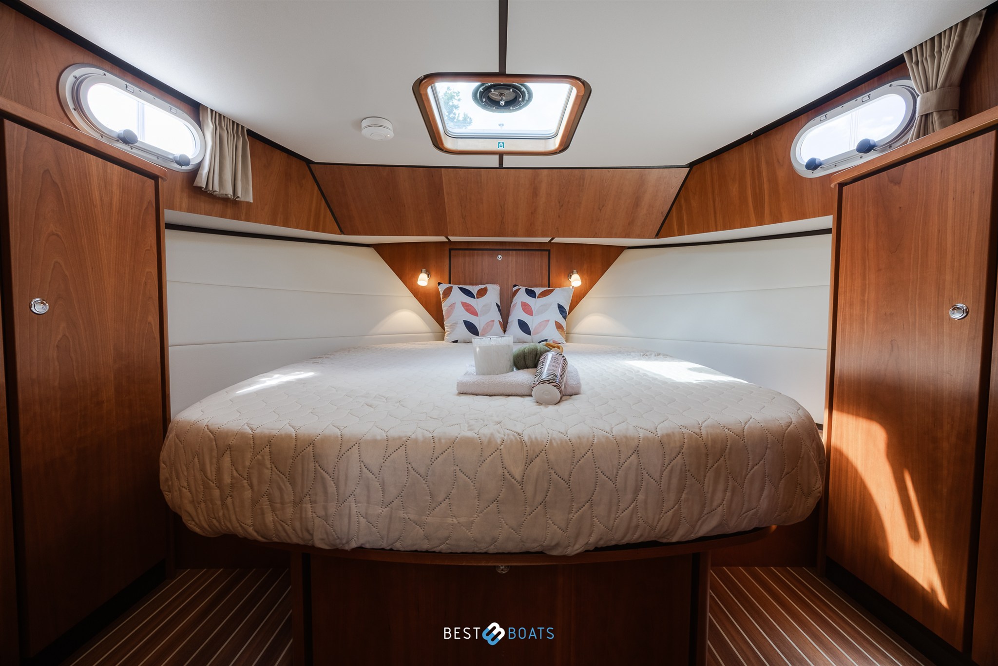 foto: 23 Linssen Grand Sturdy 35.0 Sedan