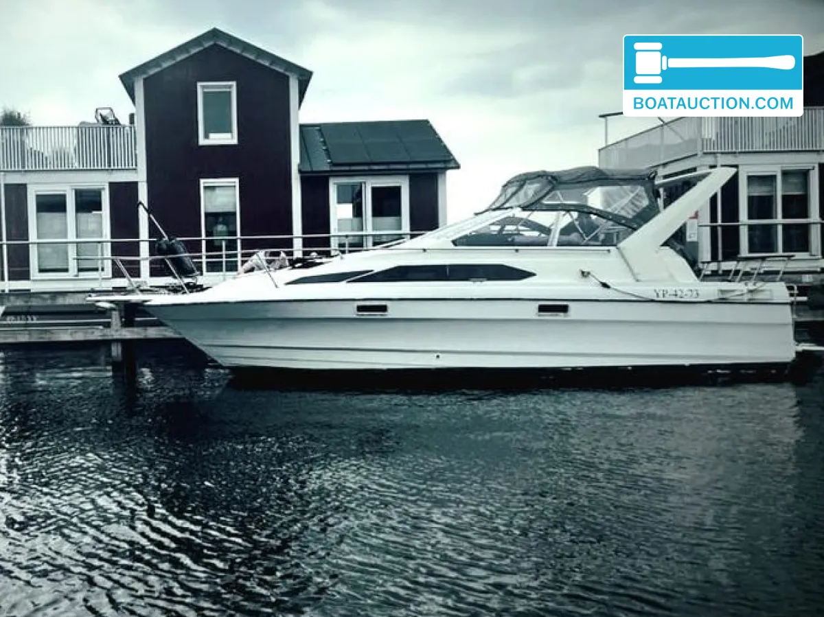 foto: 14 Bayliner 2655 wide body