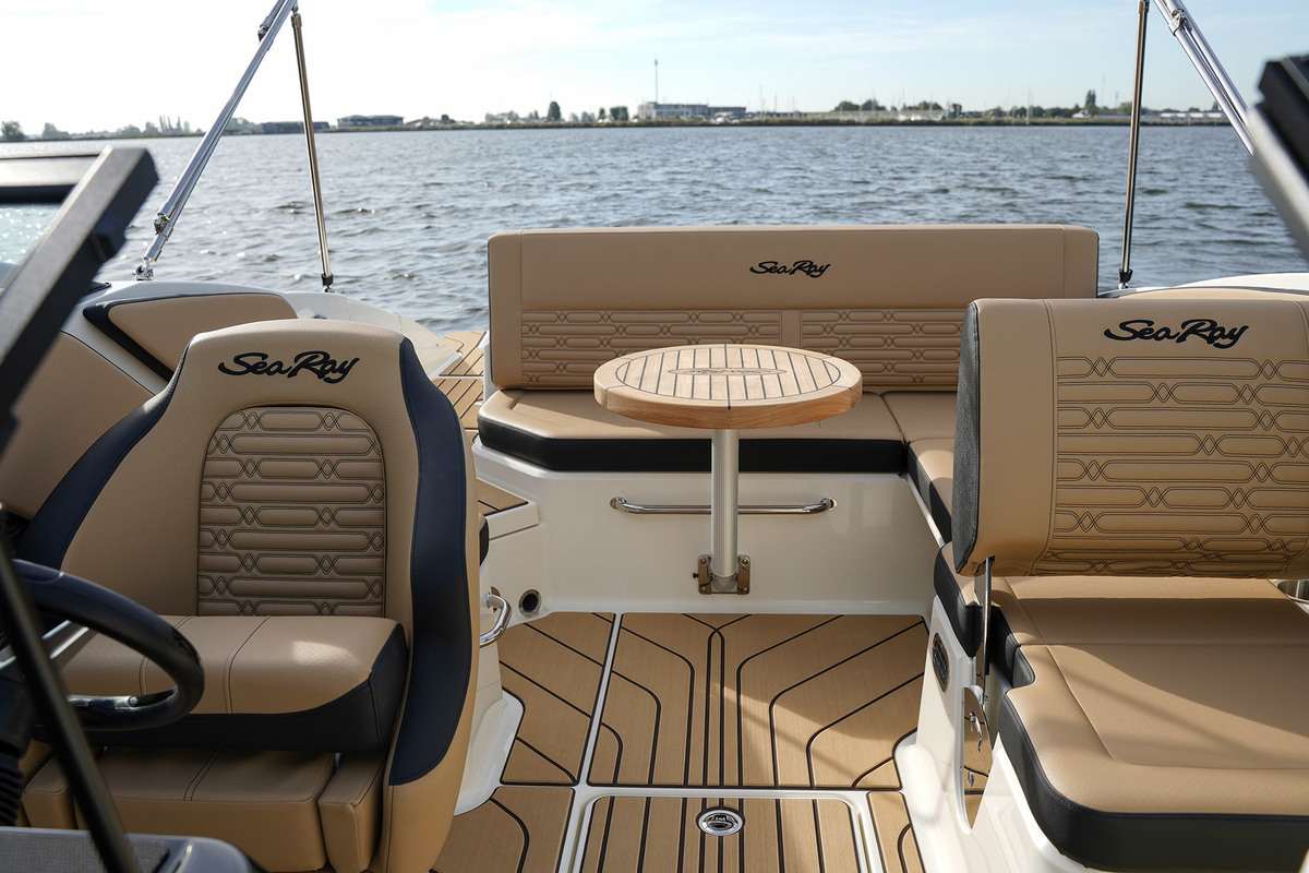 foto: 29 Sea Ray SPX 210