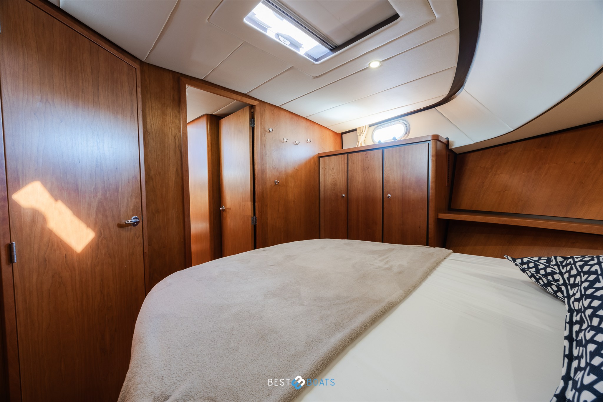 foto: 26 Linssen Grand Sturdy 43.9 AC
