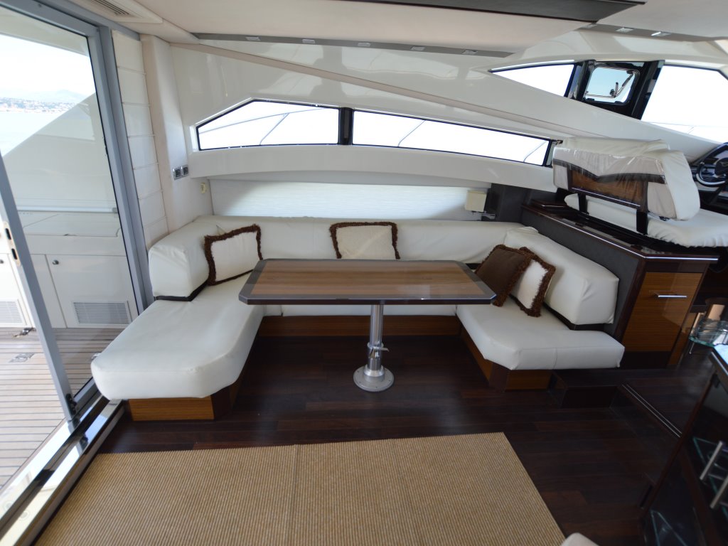 foto: 23 Marquis 500 sport yacht