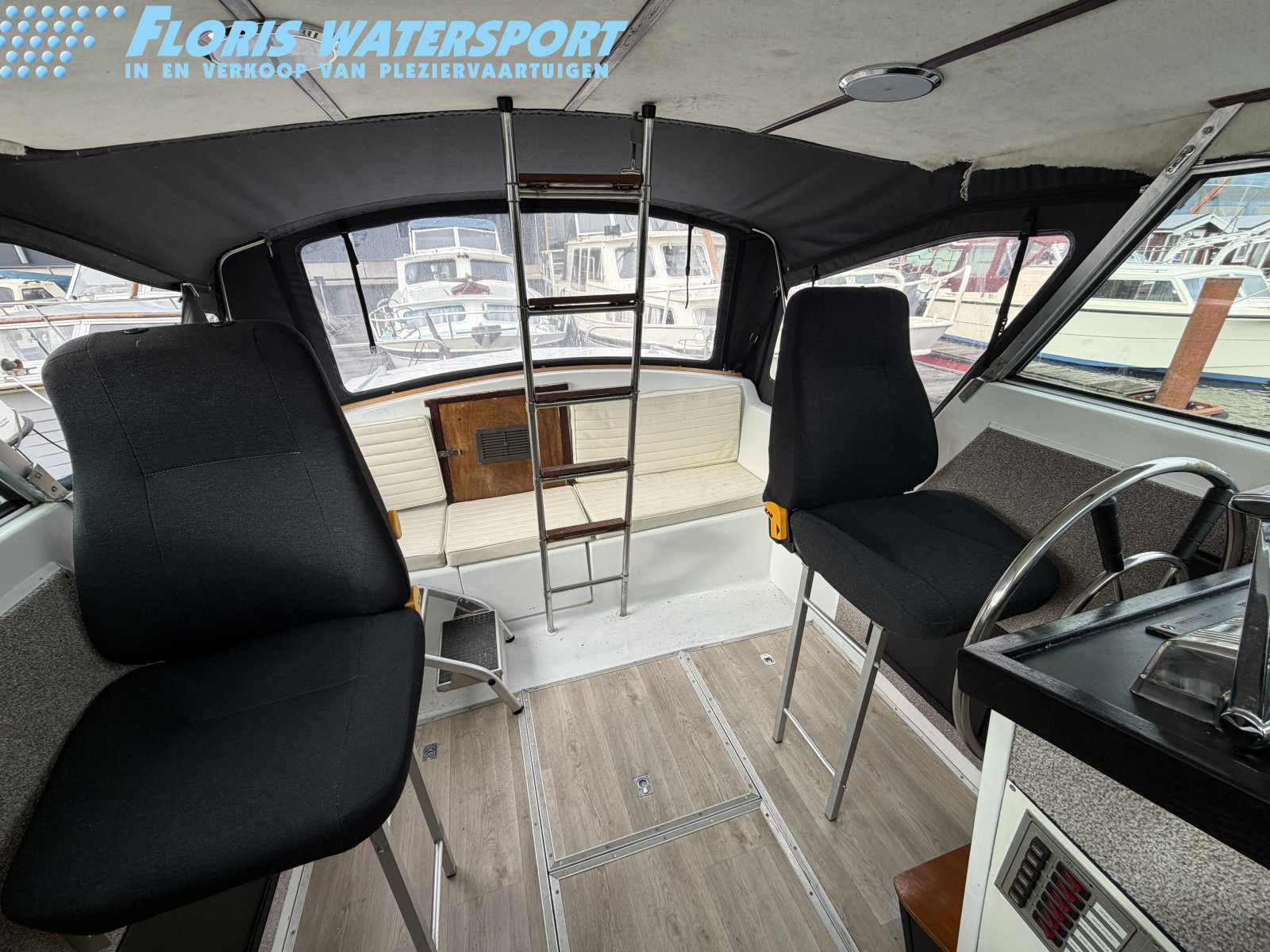 foto: 10 Amerglass 32 AK