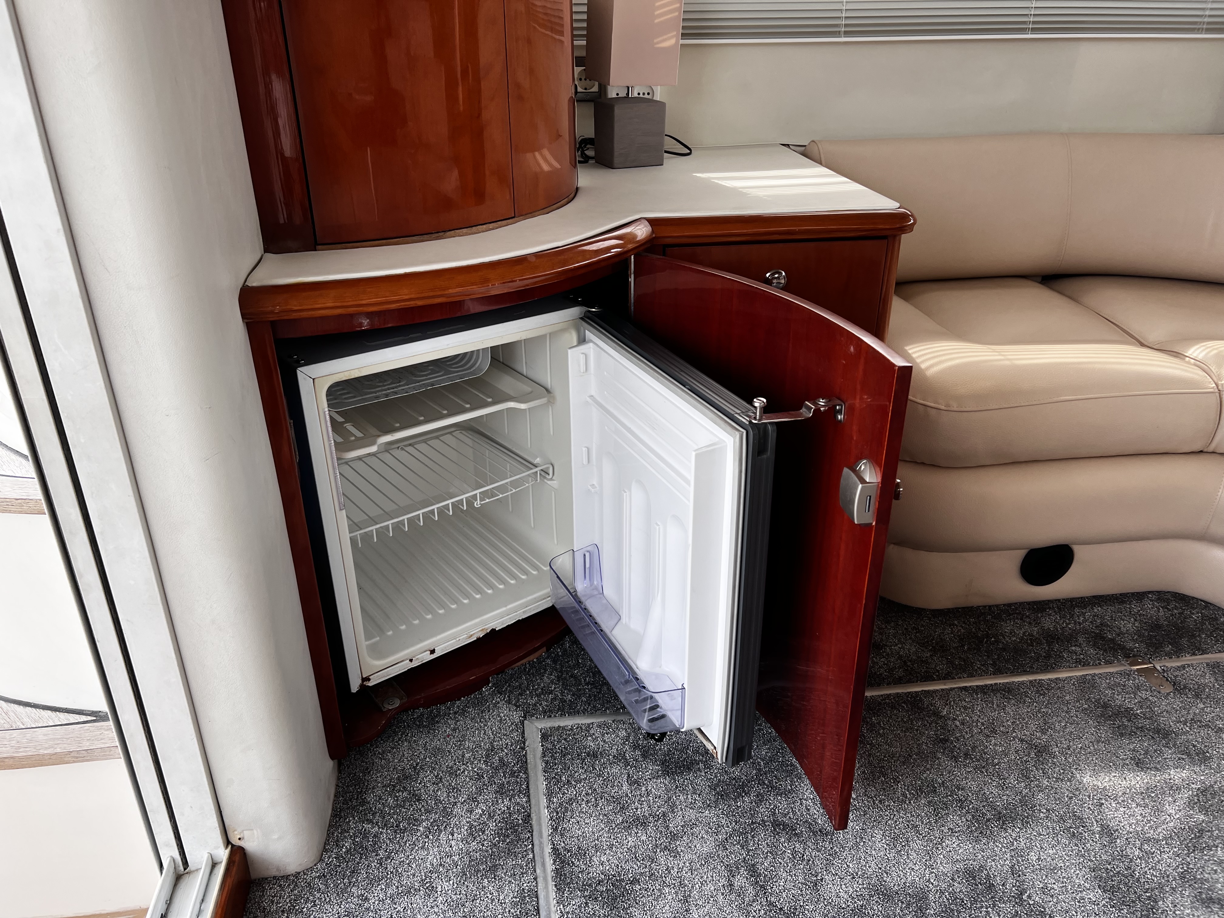 foto: 19 Fairline Phantom 42