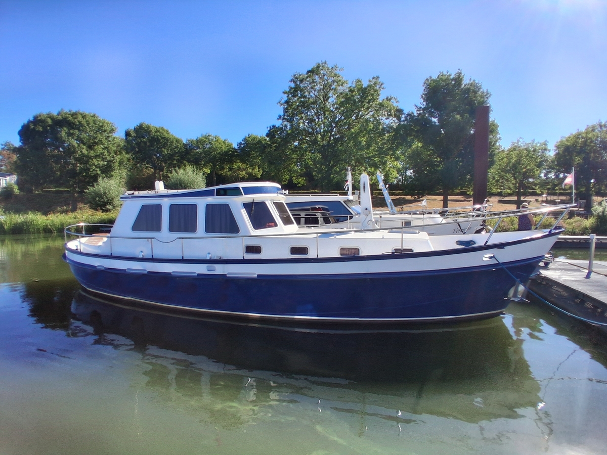 Molenmaker en Mantel kotter motorsailer
