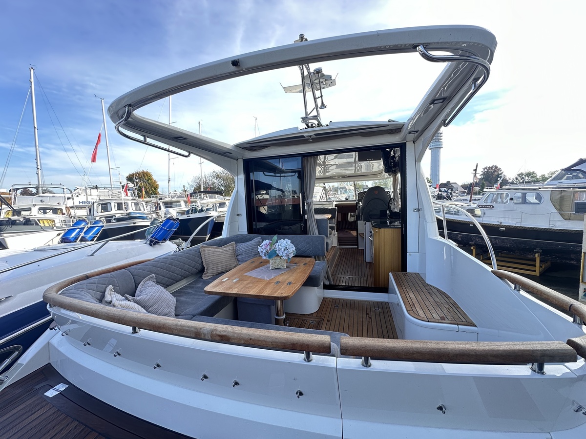 foto: 27 Marex 375