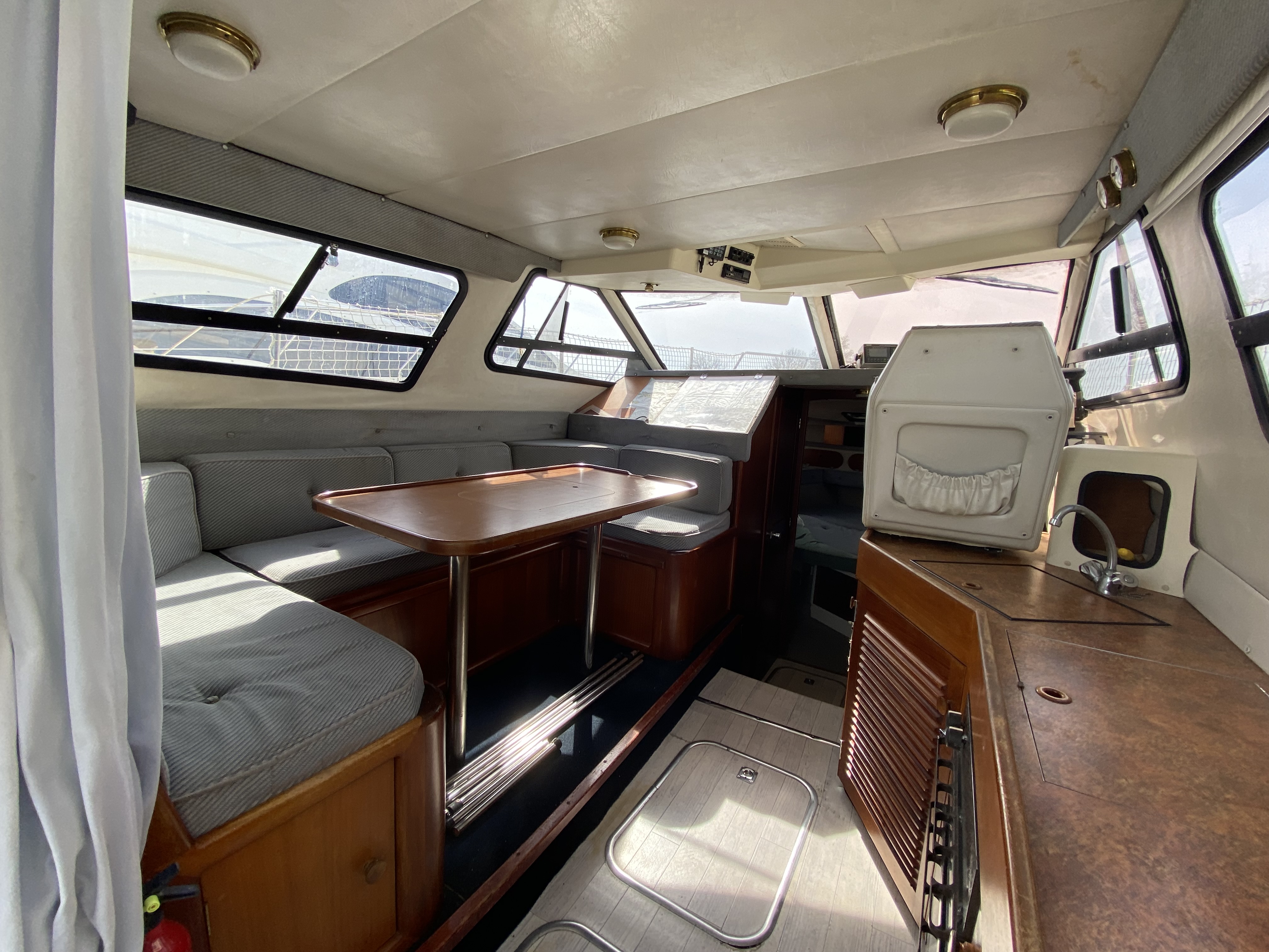 foto: 10 Sealine 305 Fly