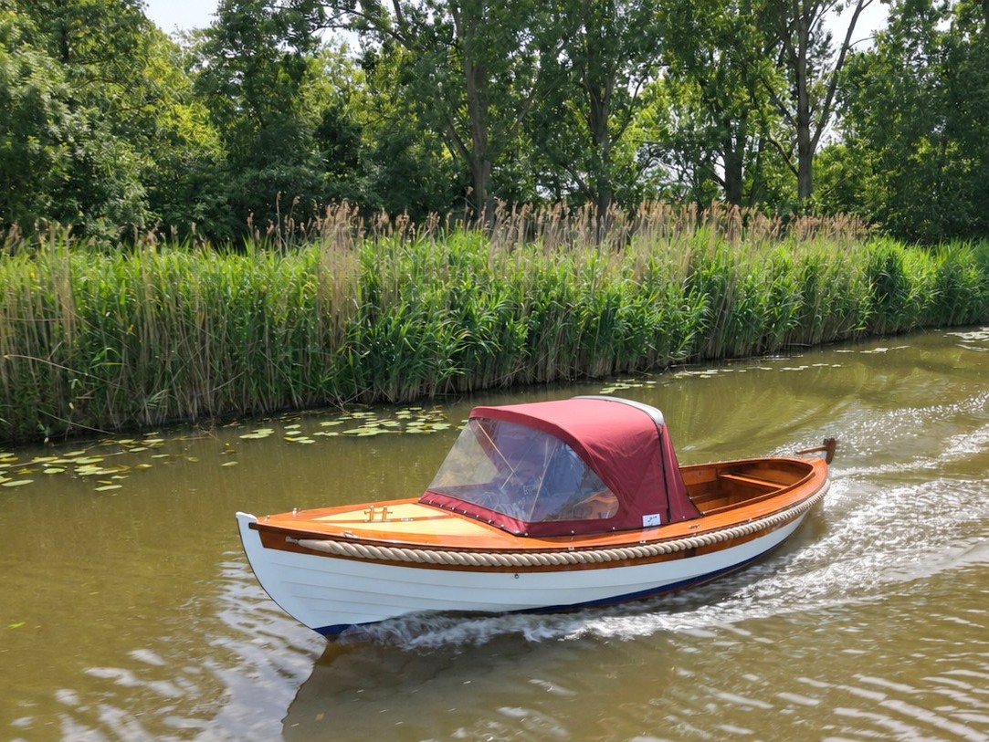 foto: 31 Kapitein Klassieke Mahoniehouten Sloep 6.20
