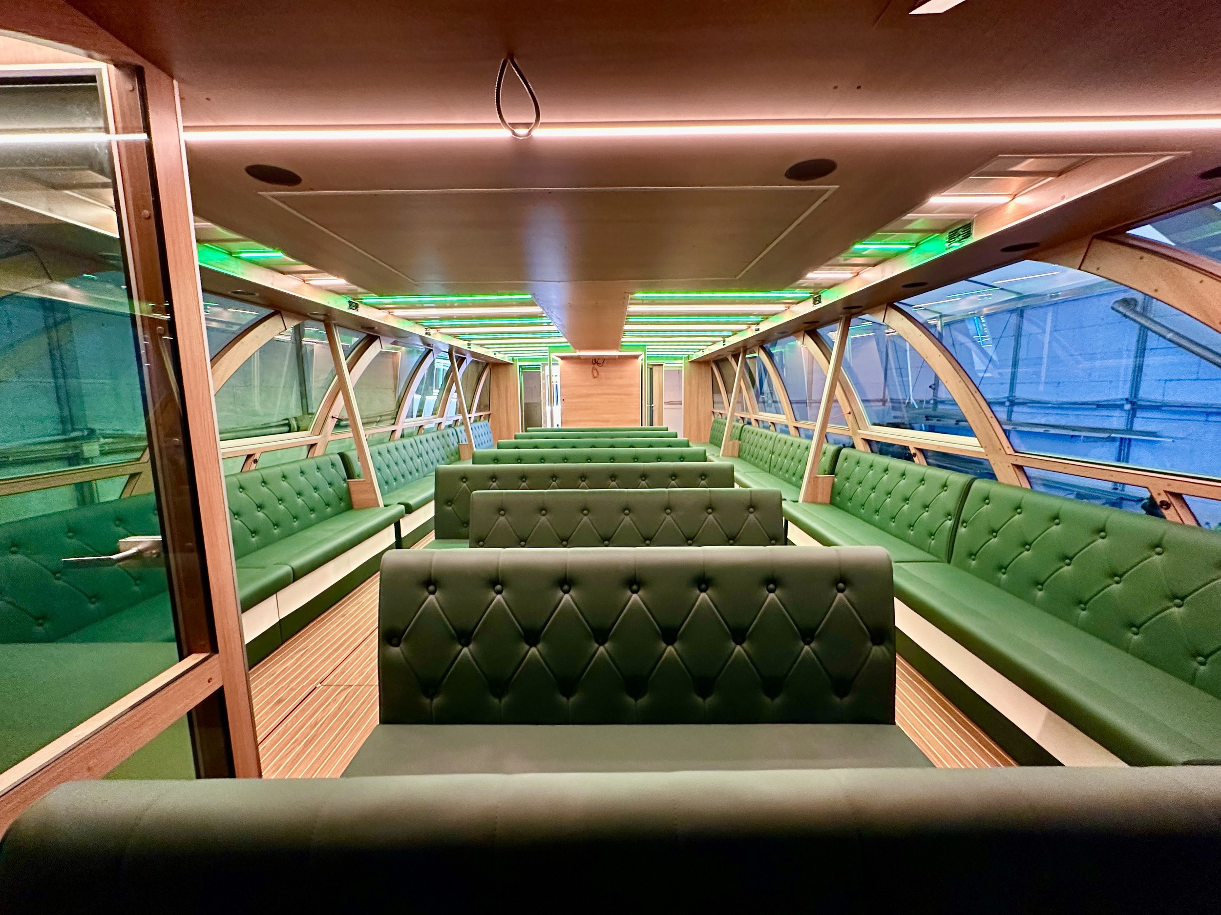 foto: 20 Holiday Boat Sundeck 57 Passenger Catamaran