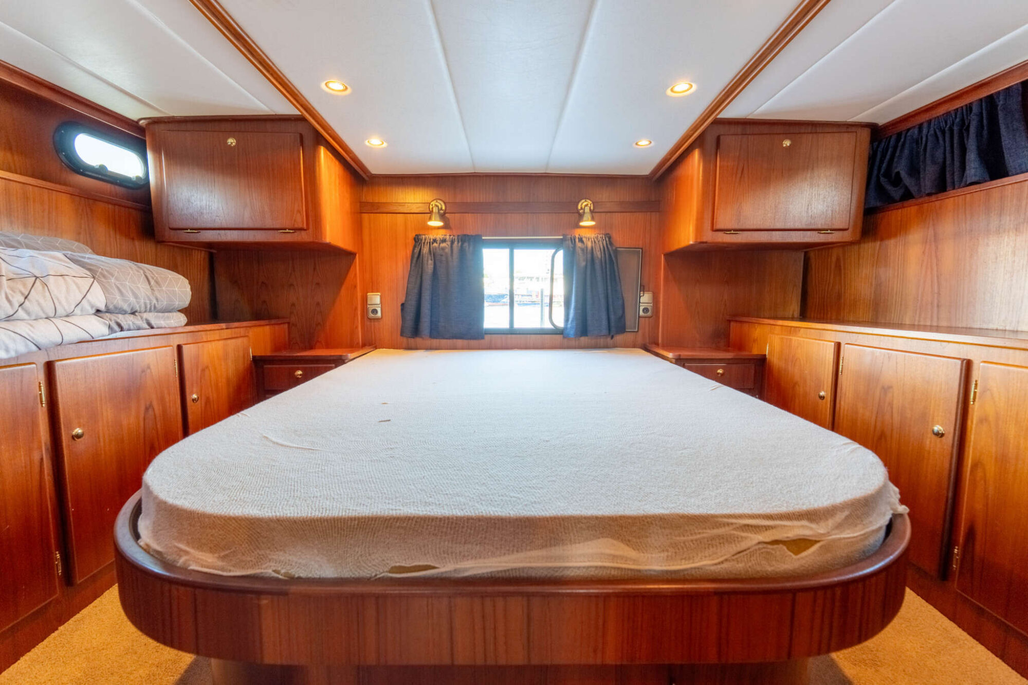 foto: 53 Explorer Explorer Classic 14.00 AK Cabrio