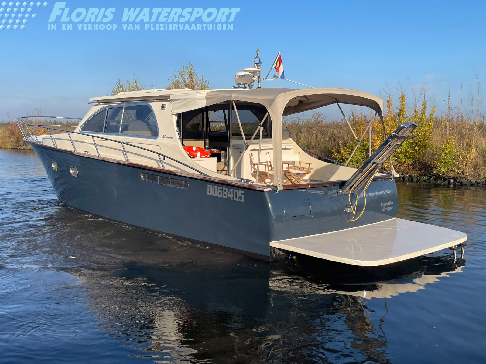 foto: 12 Solare 46 Lobster