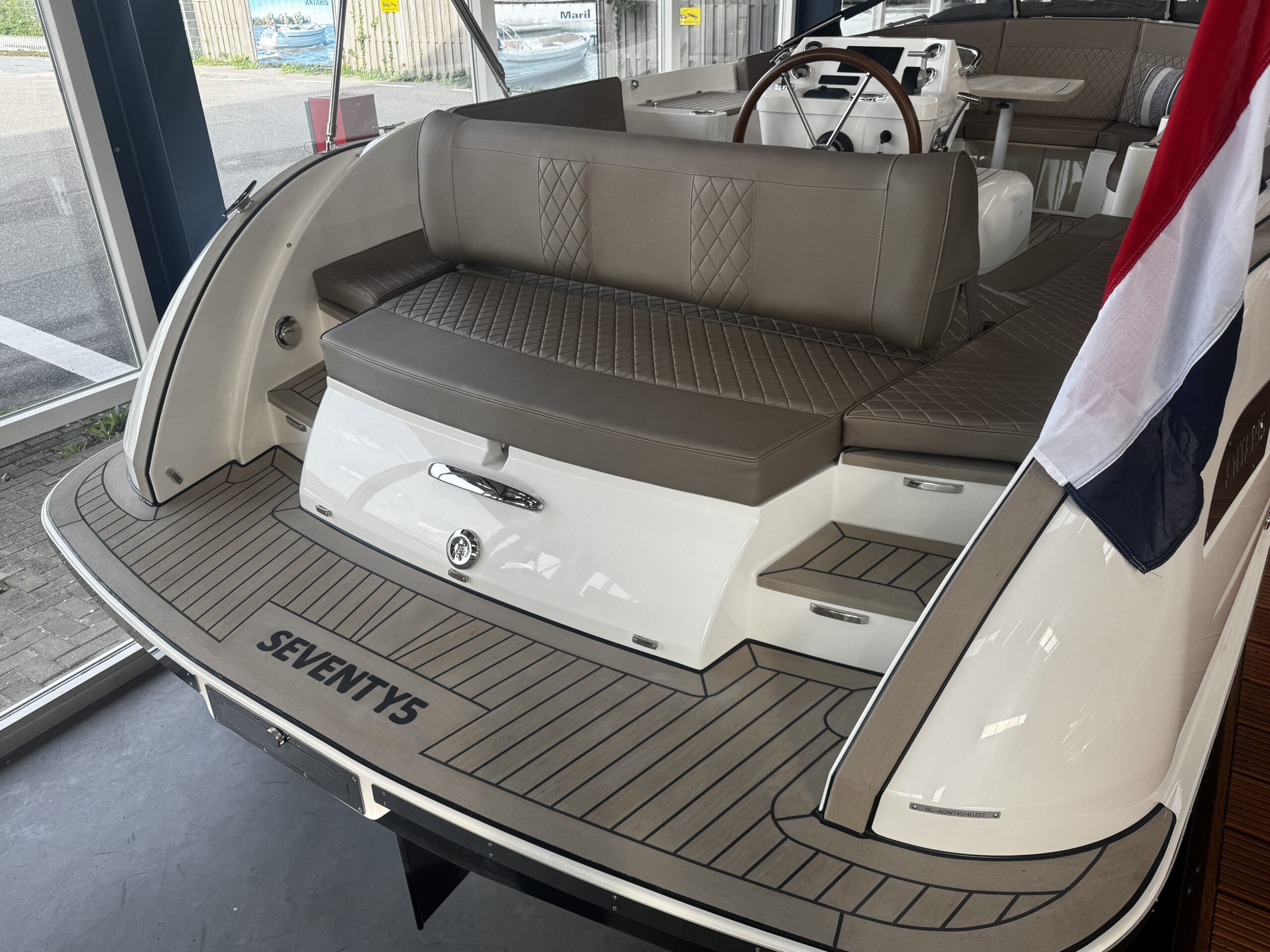 foto: 10 Antaris Seventy5 Hybride (op voorraad)
