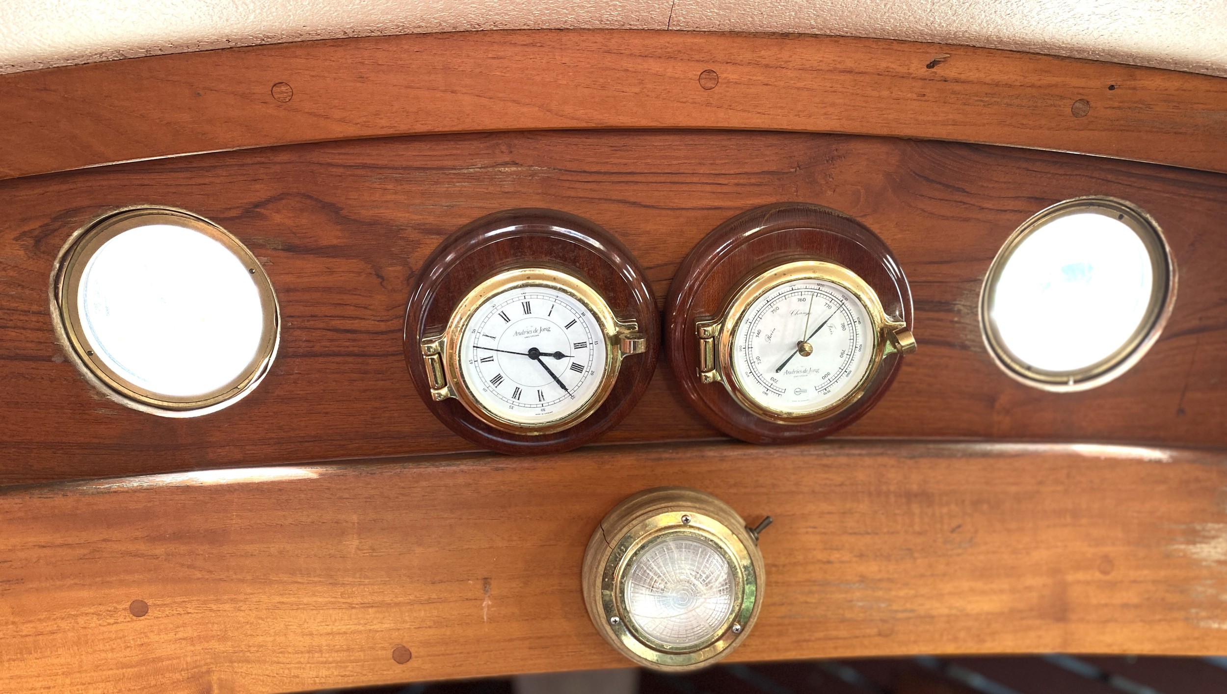 foto: 13 Scherpel Kajuitsloep Teak/ Mahonie