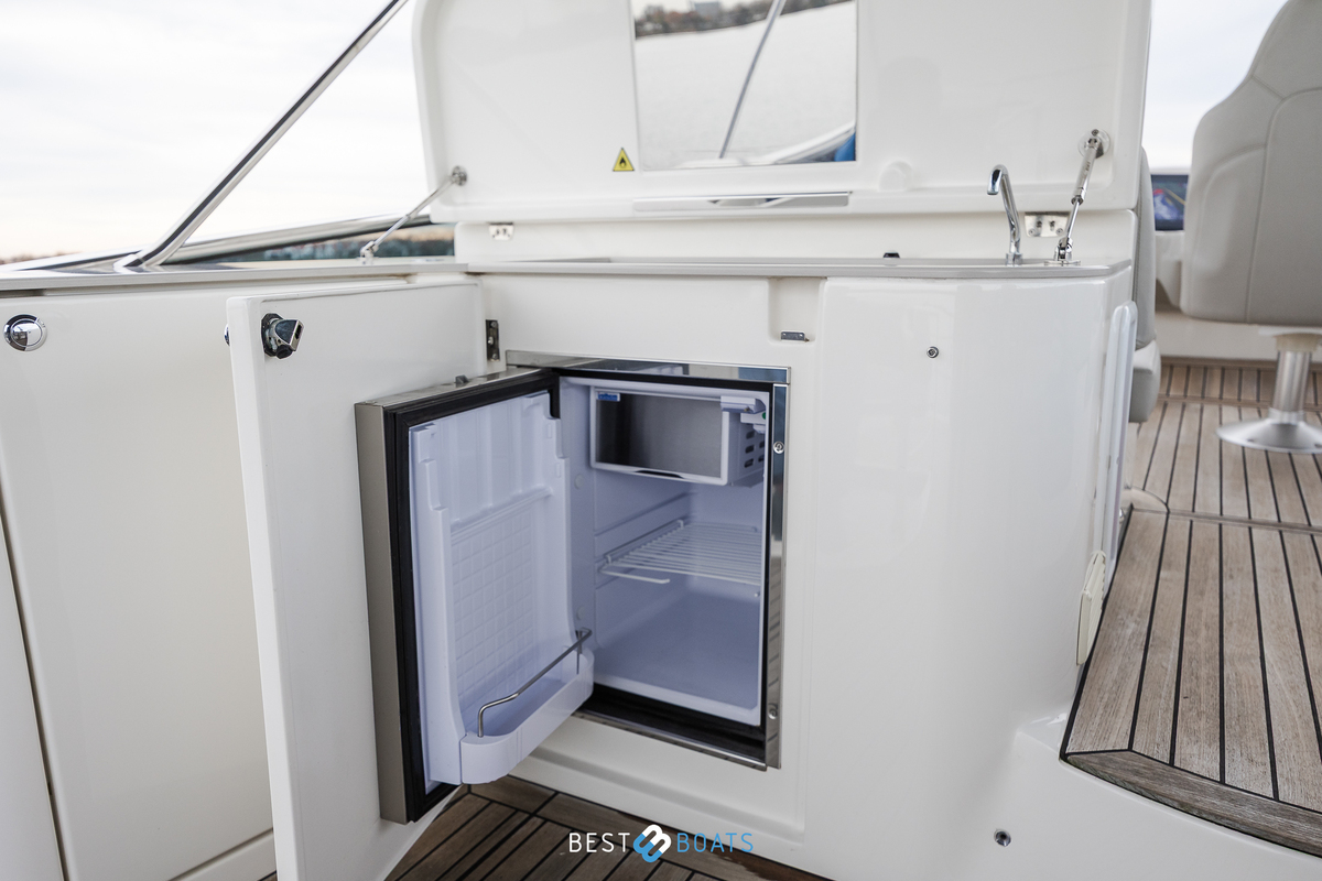 foto: 53 Absolute  Navetta 52