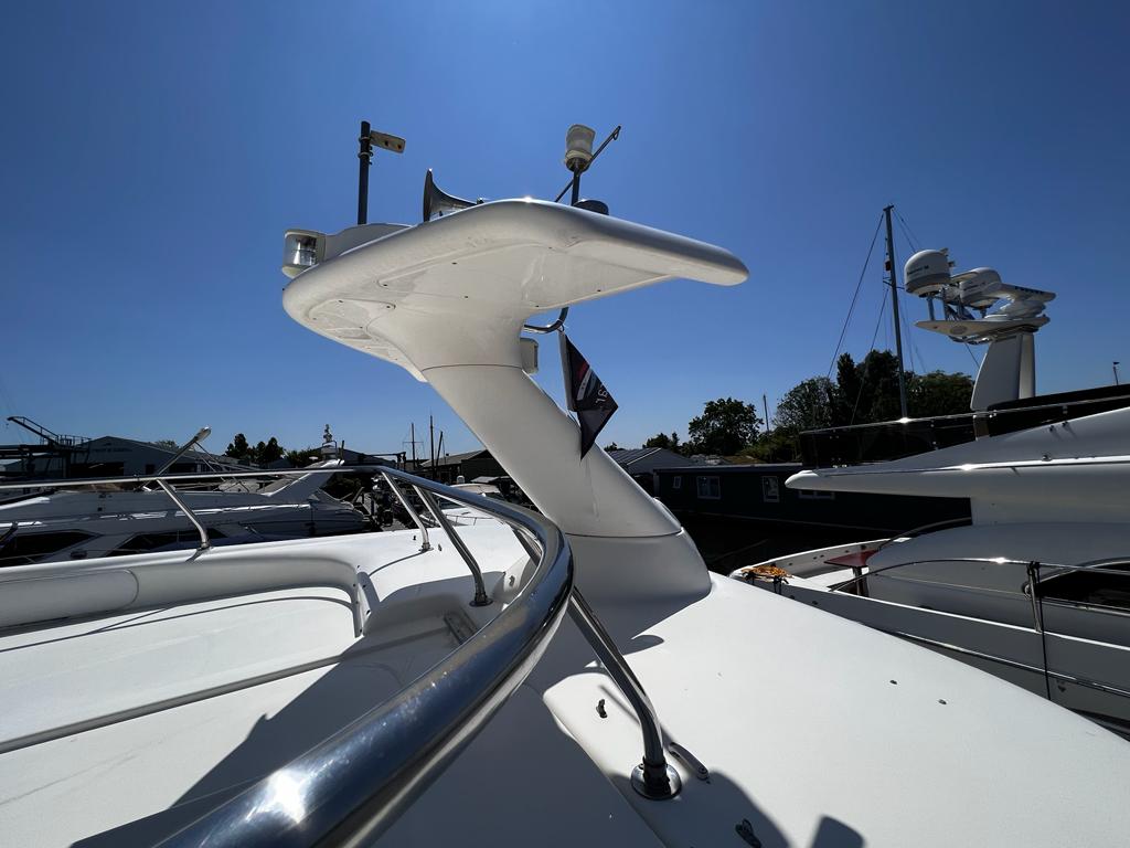 foto: 23 Sealine 420 Statesman