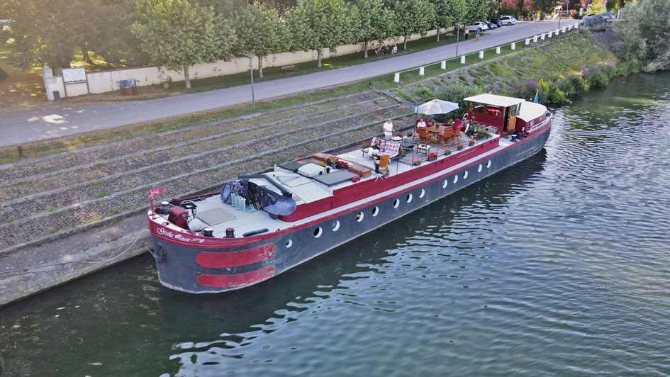 foto: 43 Spits Varend Woonschip 30.53 met UBC